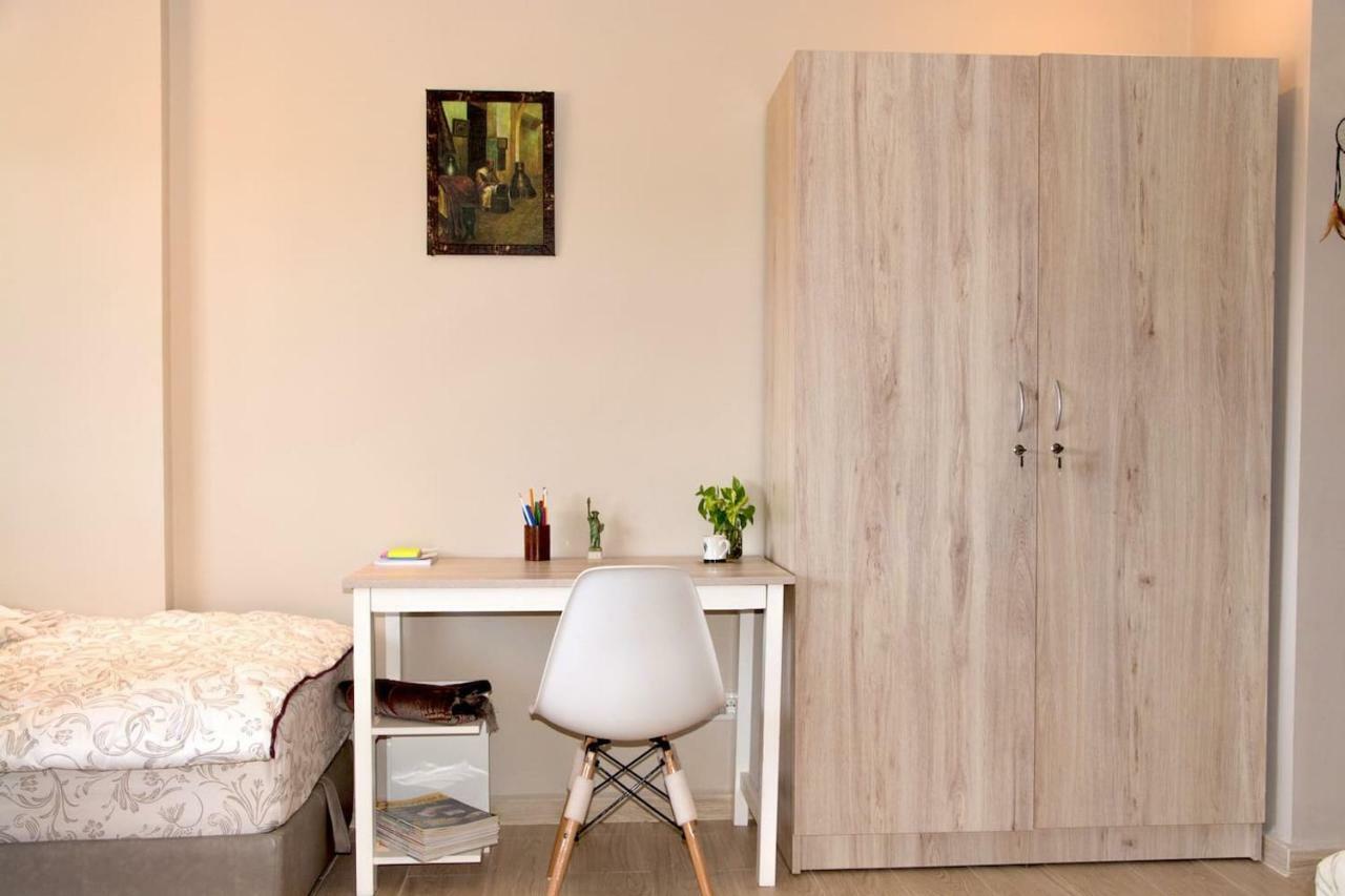 Beau Studio, Cozy, Quartier Vivant, Proche De Tous Daire Ucda Dış mekan fotoğraf