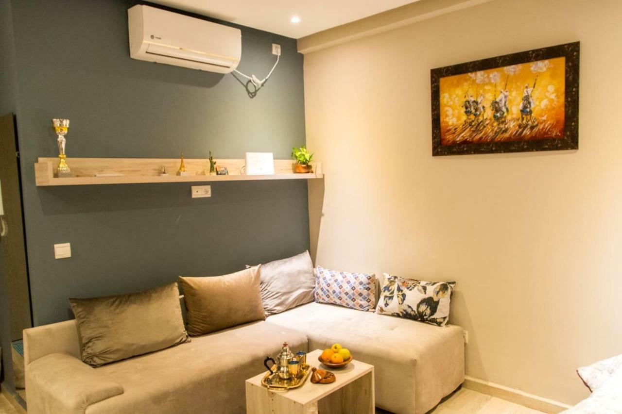 Beau Studio, Cozy, Quartier Vivant, Proche De Tous Daire Ucda Dış mekan fotoğraf